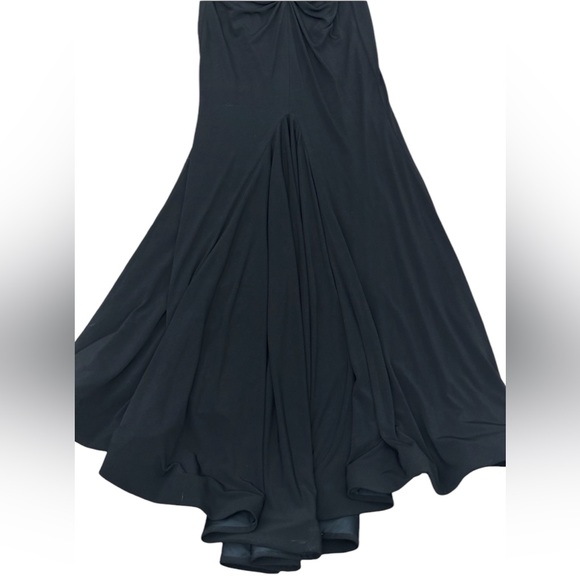 Nina Canacci Plunge V-Neck Crisscross Back Prom Evening Gown Black Size 4 - Picture 15 of 15